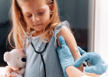 Kako pomoći detetu koje se boji igle