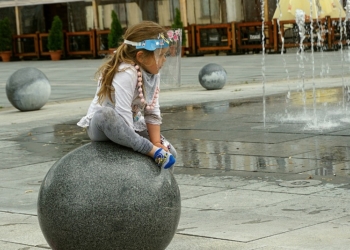 Druga strana nevidljivog neprijatalja korone: Deca menjaju pravila igre