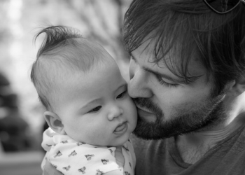 Povezujuće roditeljstvo: Zašto je važno da i očevi budu povezani