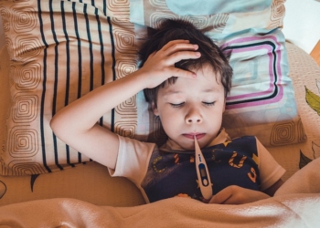 Bol u grlu kod dece: Ne treba žuriti sa antibiotikom, lokalna terapija je pravi izbor