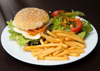 Novo istraživanje: Brza hrana izaziva zavisnost