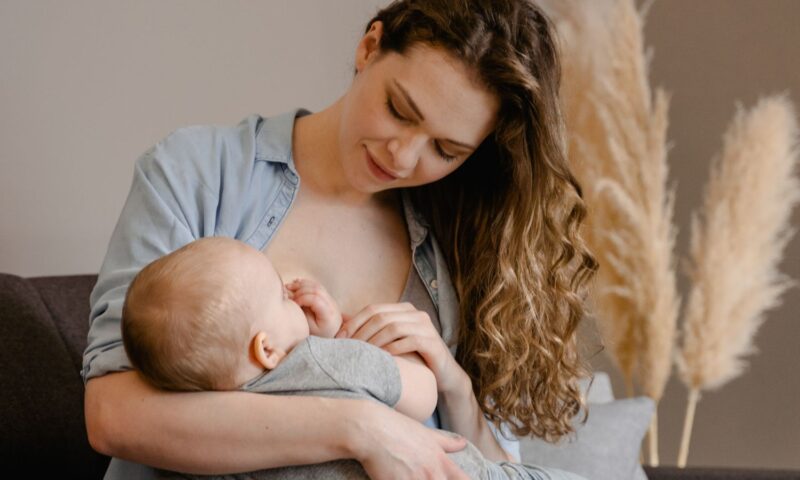 Istupi za dojenje – edukuj i podrži