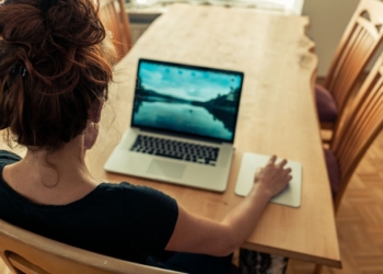 Rizici dugotrajnog sedenja za računarom