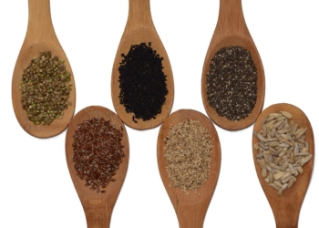 Semenke lana, susama, suncokreta i bundeve – prirodna borba protiv PMS-a! Evo kako da ih koriste