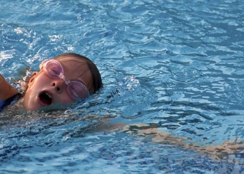 Bezbedno kupanje i boravak protiv vode: Kako sprečiti utapanje