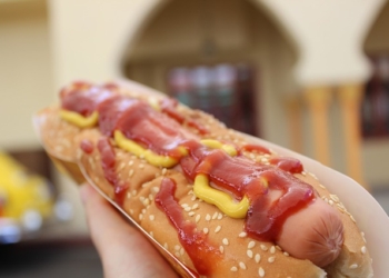 Ako pojedete jedan hot dog, skratili ste život za 36 minuta, sugeriše nova studija