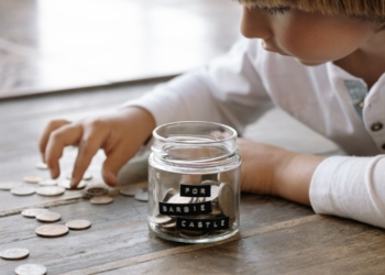 Džeparac treba da se zaradi? Priče roditelja koji uče decu da upravljaju novcem