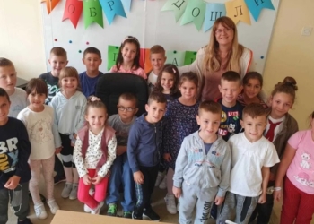 Učiteljica Ana za Osmi mart dobila poklon o kojem bruji cela Srbija