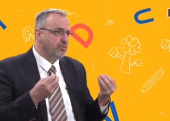 Rajović: Više se niko ne stidi da hrani ili gura dete u kolicima, dok ono gleda u mobilni telefon