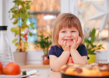 Nedovoljno naspavanu decu hrana više mami?