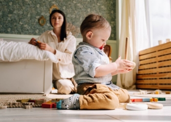 Zašto dete ne treba da sedi u ovom položaju