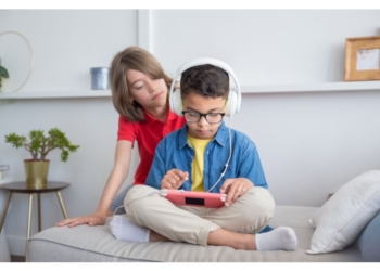 Neurolog objasnio šta se dešava s detetovim umom dok igra video-igrice