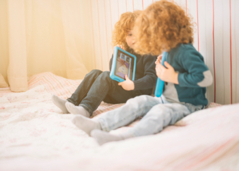 Roditelji blizanaca i bliznakinja, u toku je upis u STAR Registar blizanaca Srbije!