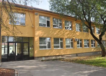 Škola koja je zabranila mobilne i ima još jednu molbu za roditelje