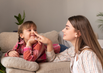 12 moćnih izraza koje koriste roditelji za lakši razgovor s decom