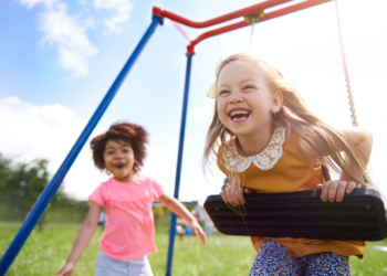 Istraživanje: Kako igra dece napolju utiče na njihove kognitivne sposobnosti