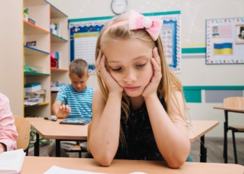 Kognitivni psiholog: Deca ne vole školu jer ljudski mozak nije satkan za razmišljanje