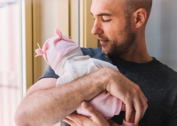 Zašto se tatama cepa majica kada dobiju dete? 