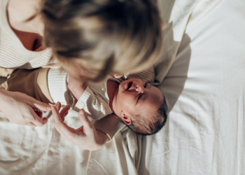 Centar za mame objavio 15 preporuka za poboljšanje stanja u porodilištima: Upoznajte svaku trudnicu sa njenim pravima i obezbedite da ta prava svakoj trudnici budu zagarantovana.