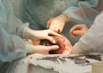 Nega i ishrana beba nakon rođenja carskim rezom