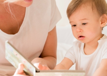 Navrše godinu dana a ne znaju ni jednu reč