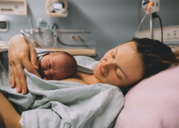 Napravljen sveobuhvatni vodič za zbrinjavanje žena u porođaju: Nema više rutinske klizme, epiziotomije, indukcije i pritiskanja stomaka